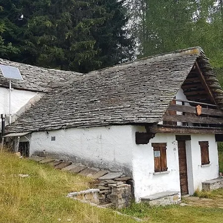 La Baita Di Heidi Dağ evi Craveggia